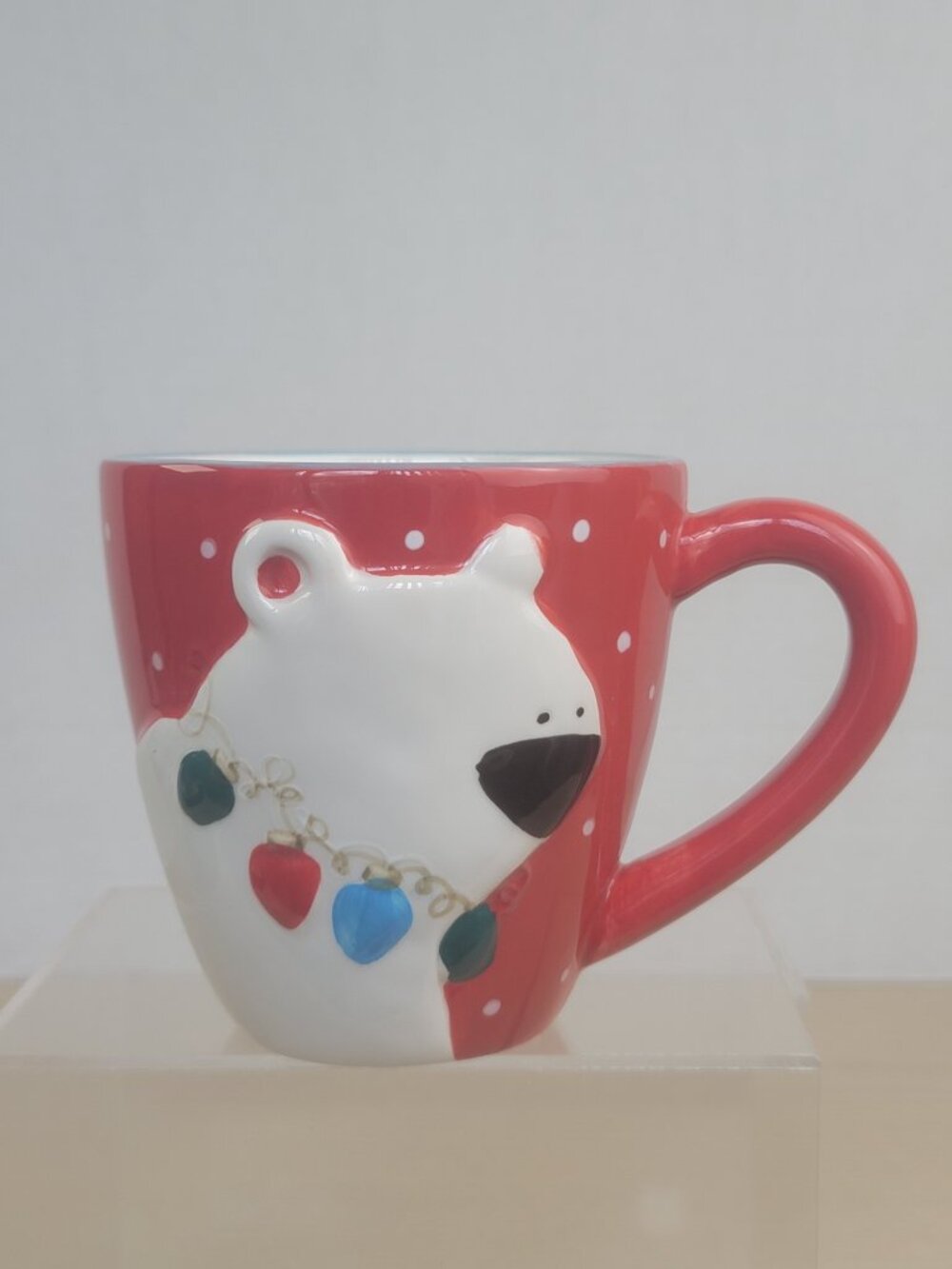 Oneida Polar Ceramic Mug Red White Heart Garland Bear Holiday Coffee Mug 14 oz